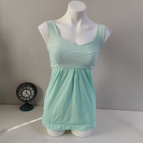 Lululemon Light Green Tank Size 4 Adjustable‎ Workout Athletic Wear Yoga Running - Picture 1 of 9